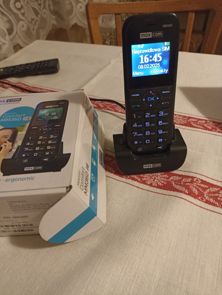 Telefon dla starszej osoby Maxcom MM36D