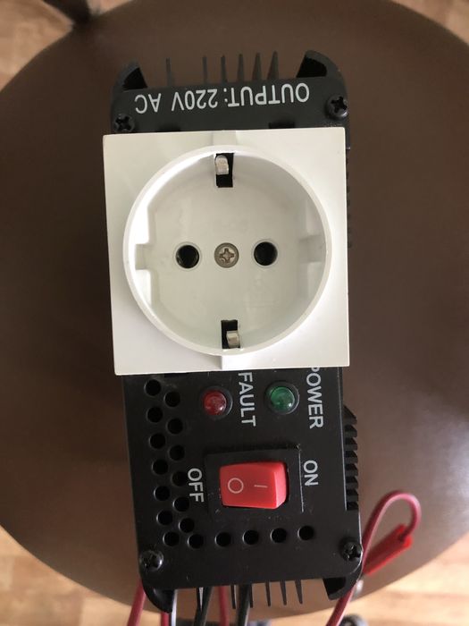 Инвертор. Перетворювач 12 в 220в. 300 ВТ