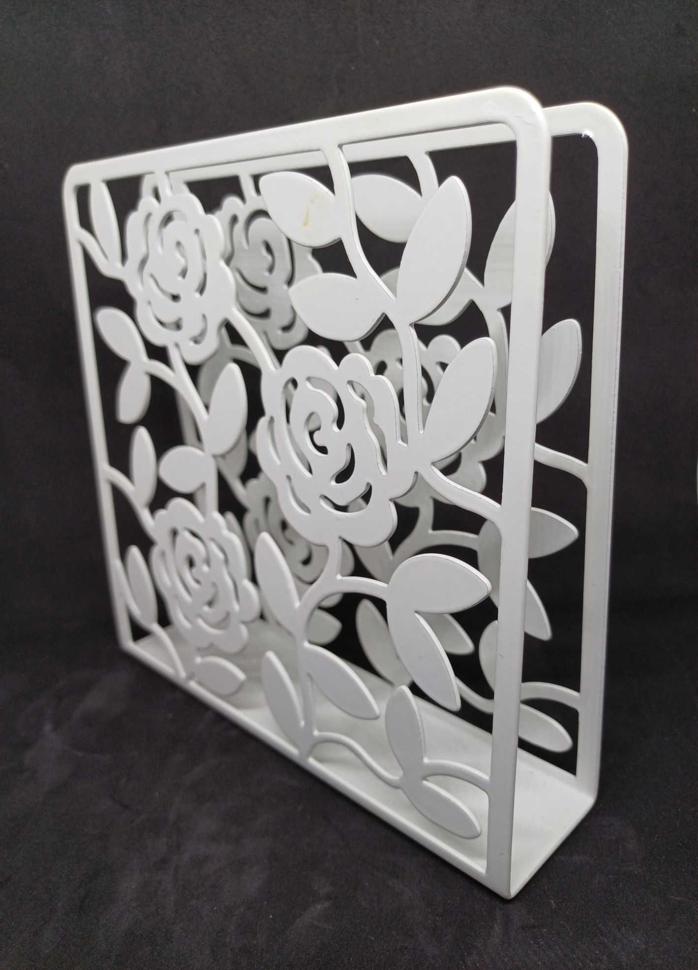 Serwetnik Ikea, biały, w róże  16 x 16 cm, mam 2 szt
