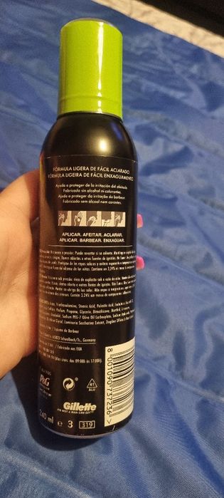 Gels d barbear gillete labs e king c