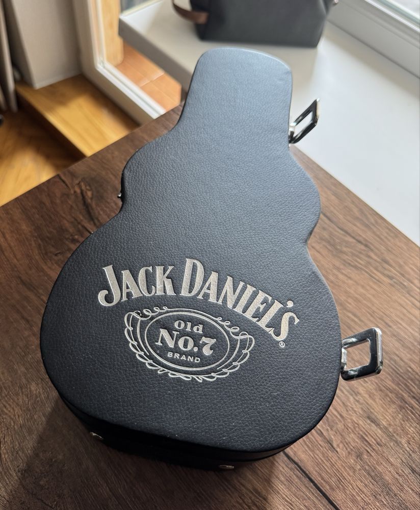Теннессі Віскі Jack Daniel's Old No.7 0.7 л 40% у футлярі гітари