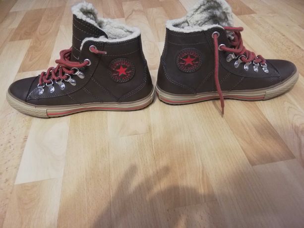 Buty ze skóry Converse.