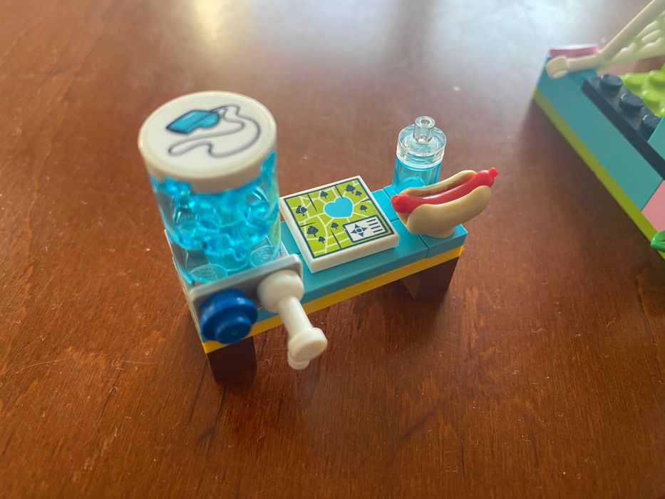 Lego Friends Trening piłkarski boisko Stephanie 41330