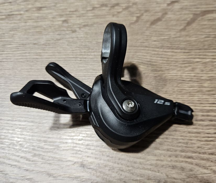Manetka SHIMANO Deore SL-M6100 obejma prawa 12s