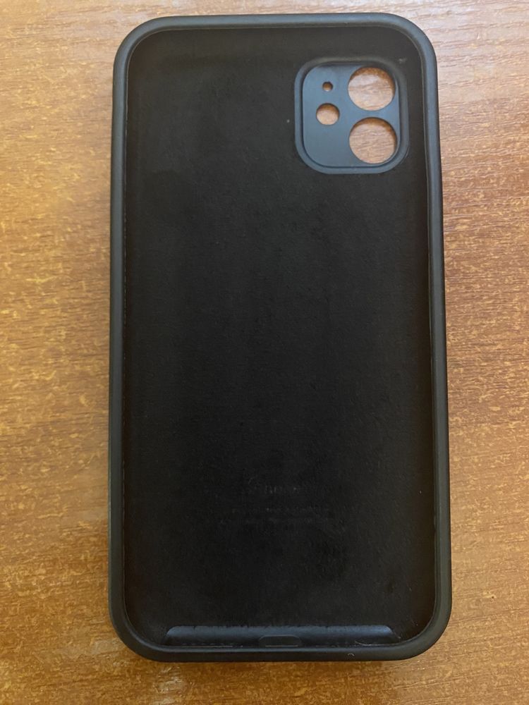 Чохли iPhone 11