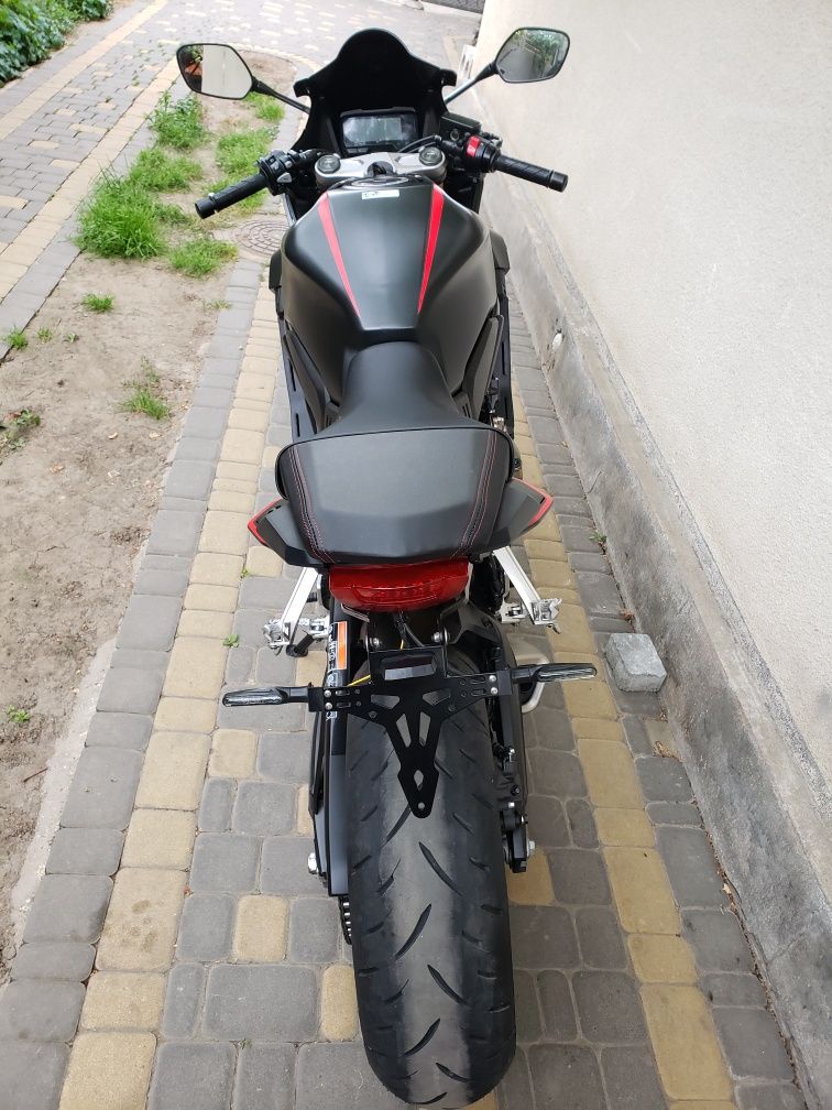 Мотоцикл Honda CBR650R