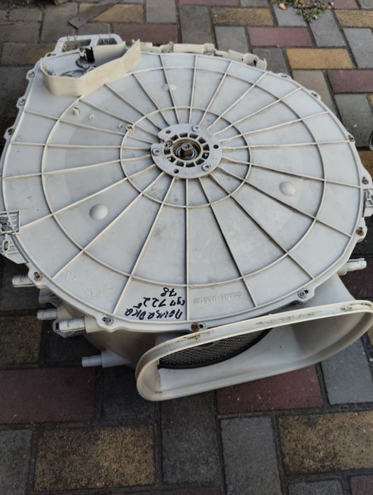 Бак с барабаном на стир машину Занусси Электролюкс Вирпул Индезит