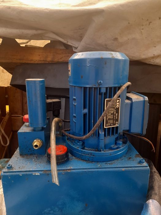 Bomba hidráulica todas a trabalhar