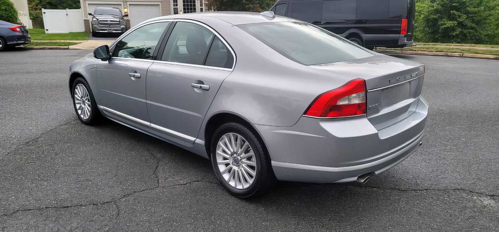 Volvo S80      2013