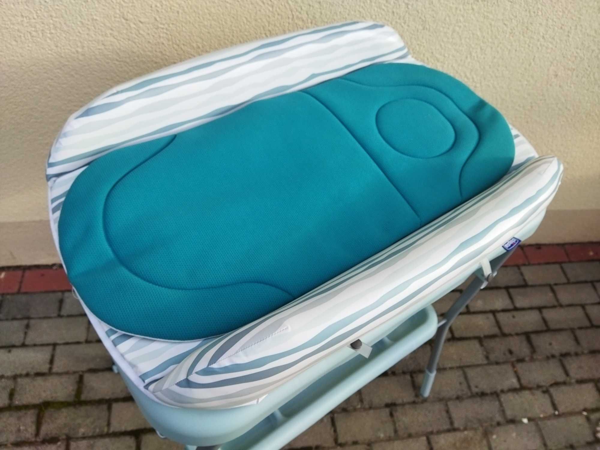 wanienka dziecięca ze stojakiem oraz przewijakiem CHICCO