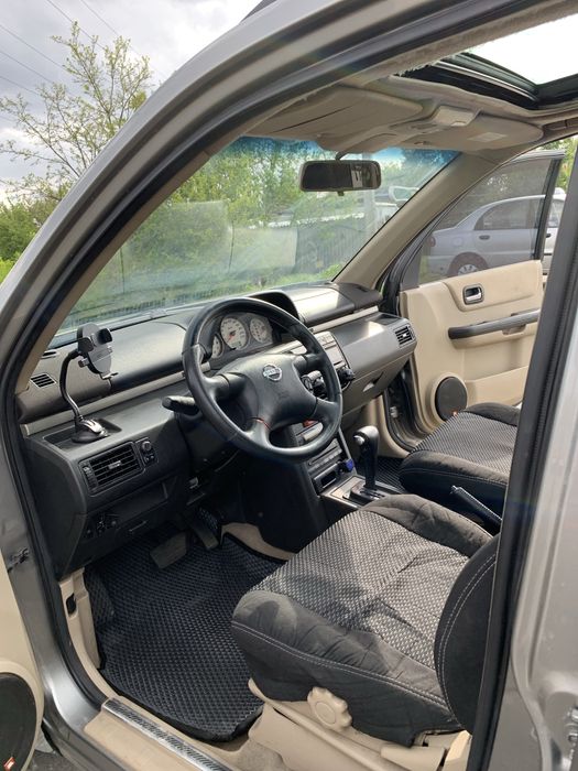 Nissan x-trail 2.0