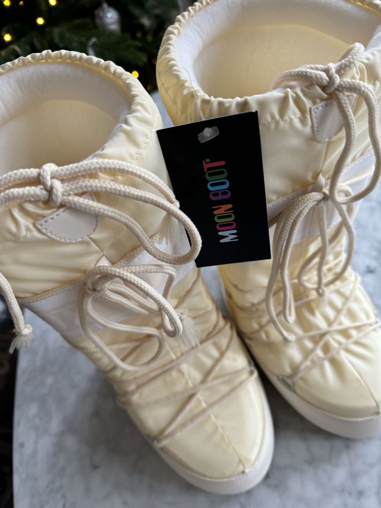 Śniegowce Moon Boot 35/38 Cream Nowe