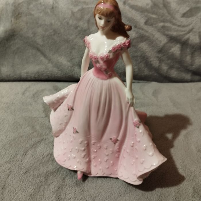 Coalport figurka z porcelany