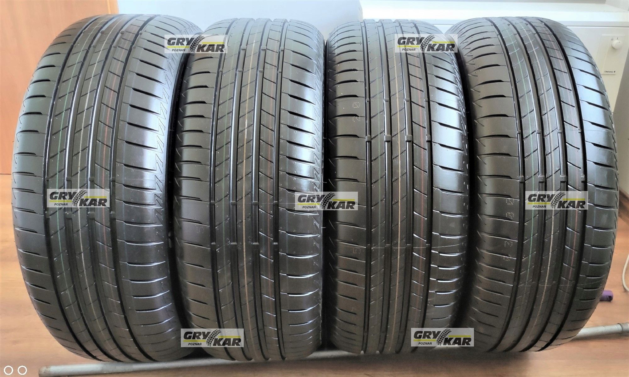 Opona 235/55/18 Bridgestone 3 Lata Gwar. 4 L