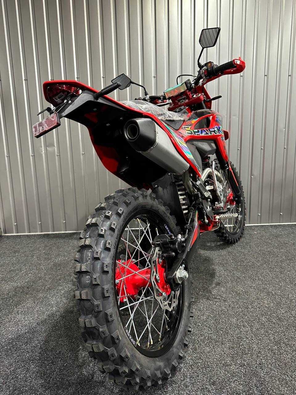 Новий мотоцикл Spark SP300P-1