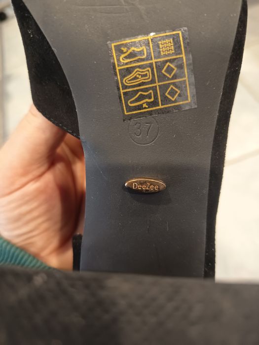 Buty jak nowe raz ubrane.