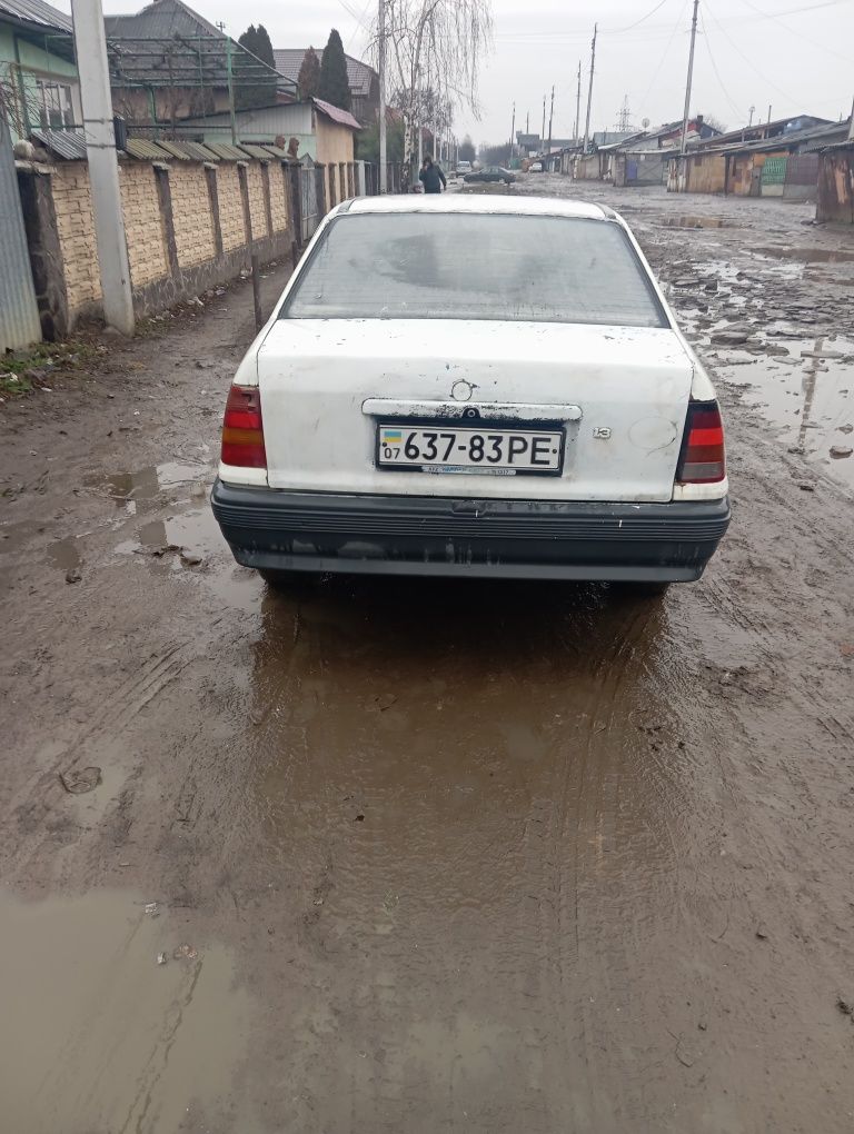 Opel-kadet 1987 року 1.6 бензин