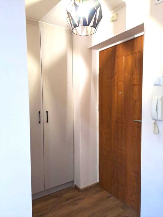 Kawalerka po remoncie — balkon, światłowód, idealna pod wynajem