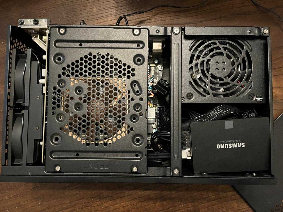 Computador Escritório / Gaming Ligeiro