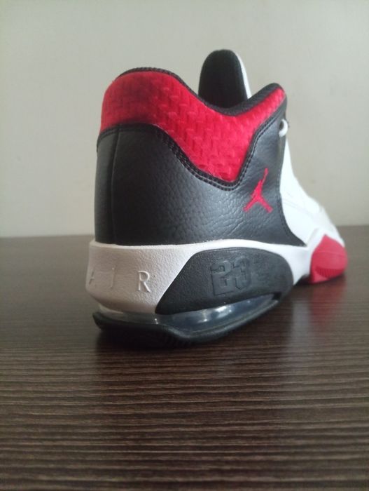 Nike Air Jordan Max Aura 3 WHITE FIRE RED