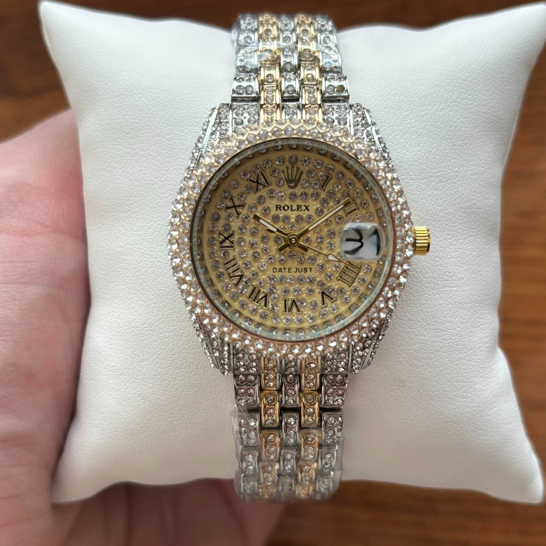 Хіт! Жіночий годинник Rolex комбінованого кольору з камінцями