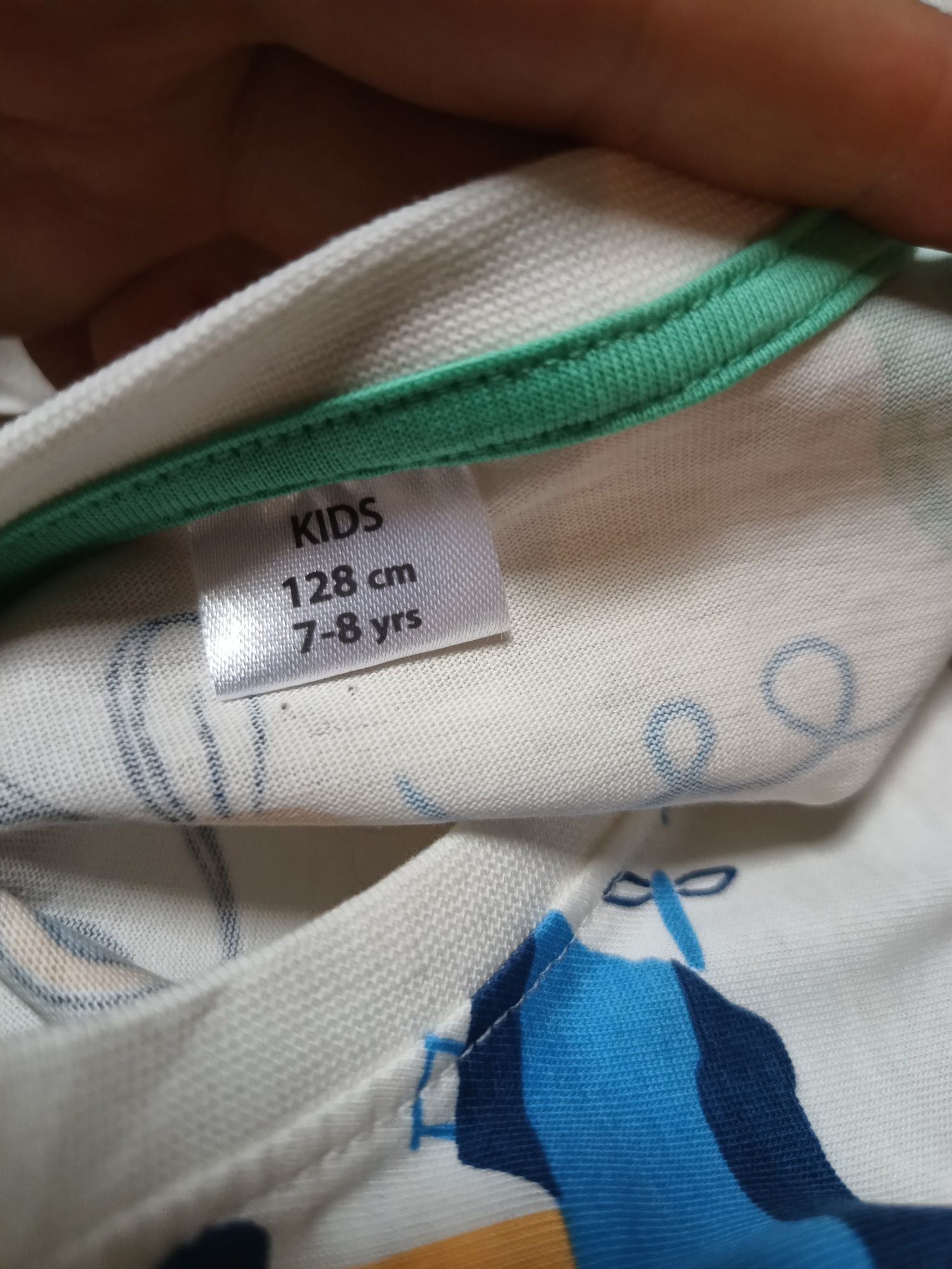 Koszulki bez rękawków, r. 128
