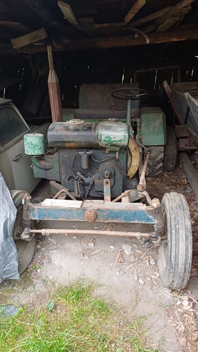 Traktor samorubka
