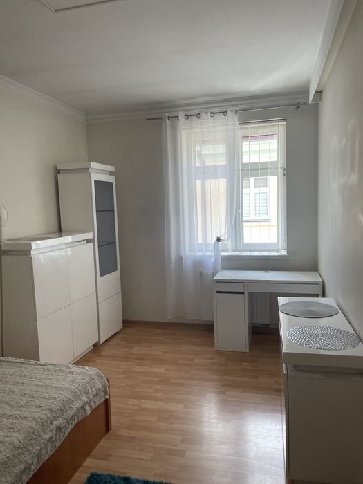 Wynajmę mieszkanie 60m kw 3 pokoje ul Staromiejska samo centrum Plocka