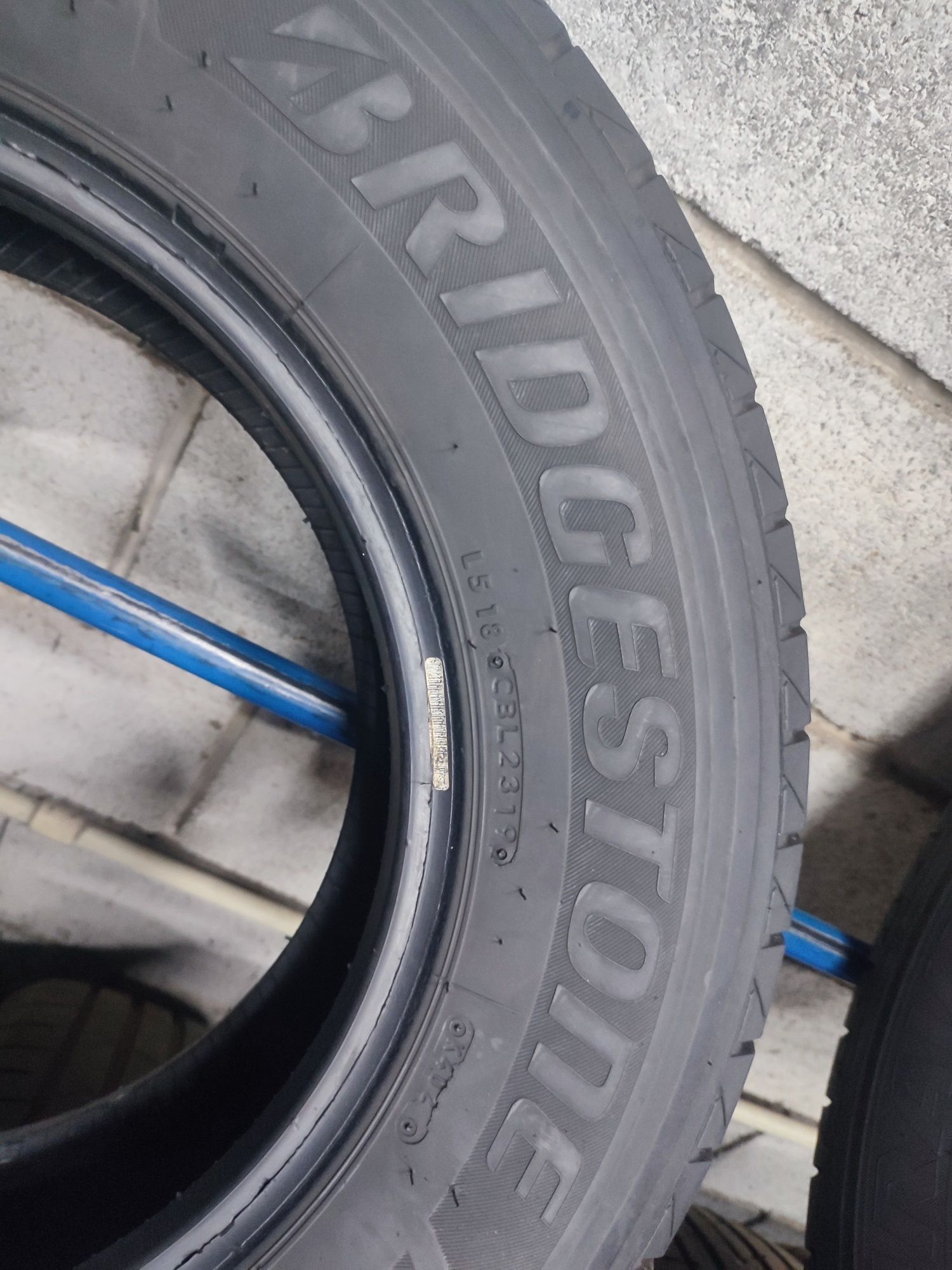 Літні шини 215/70 R15C BRIDGESTONE