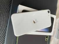 iPhone SE 2022 biały jak nowy