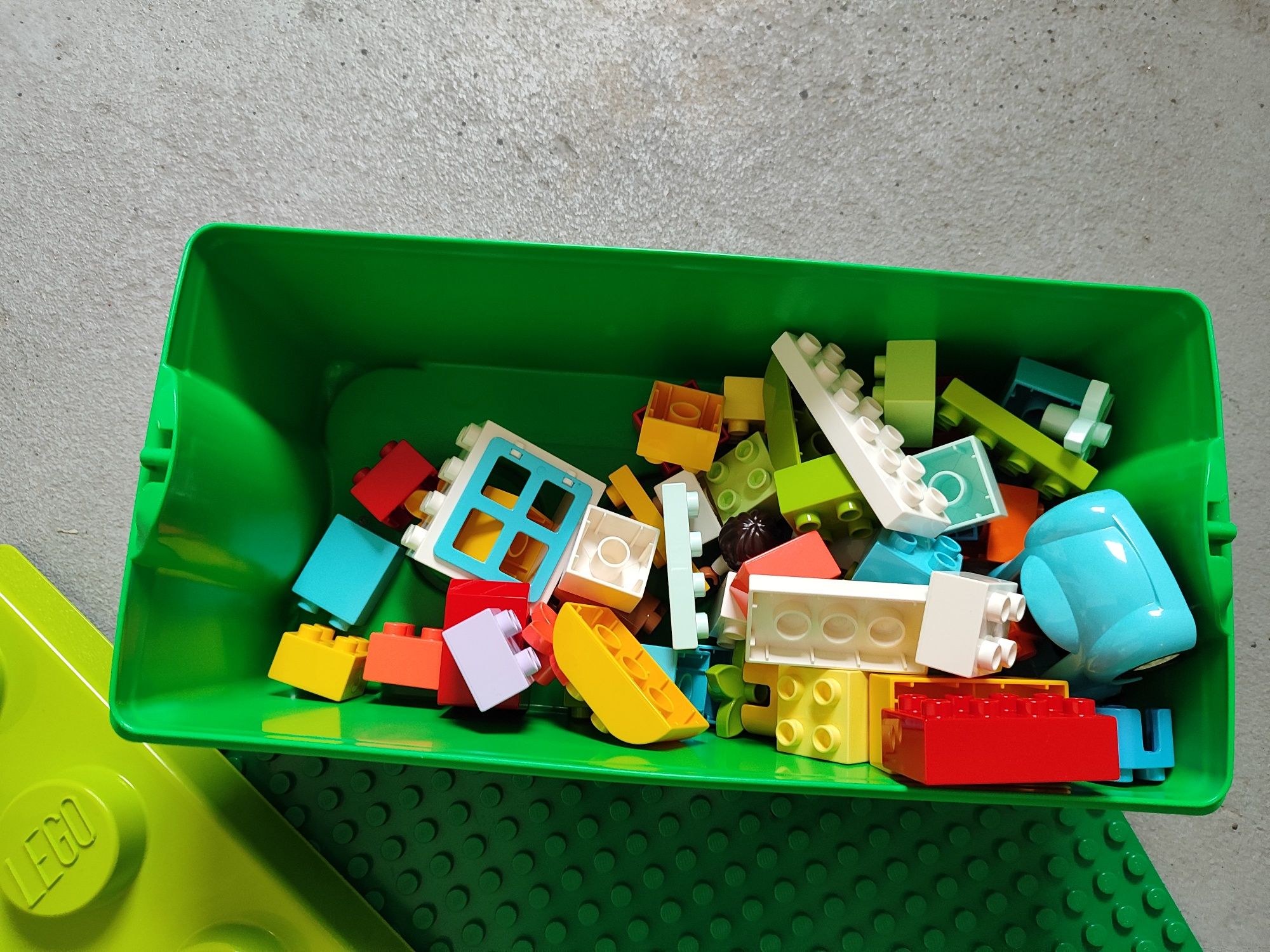 Caixa lego duplo + base para construção