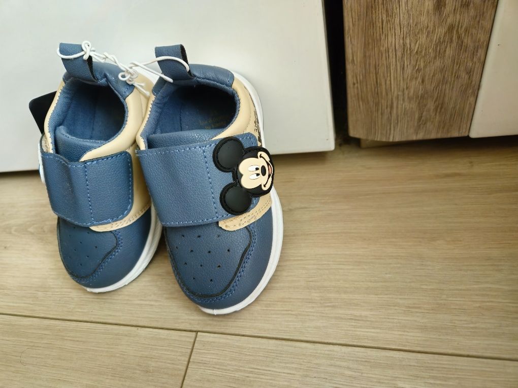 Buty dziecięce sinsay  roz 23 disney