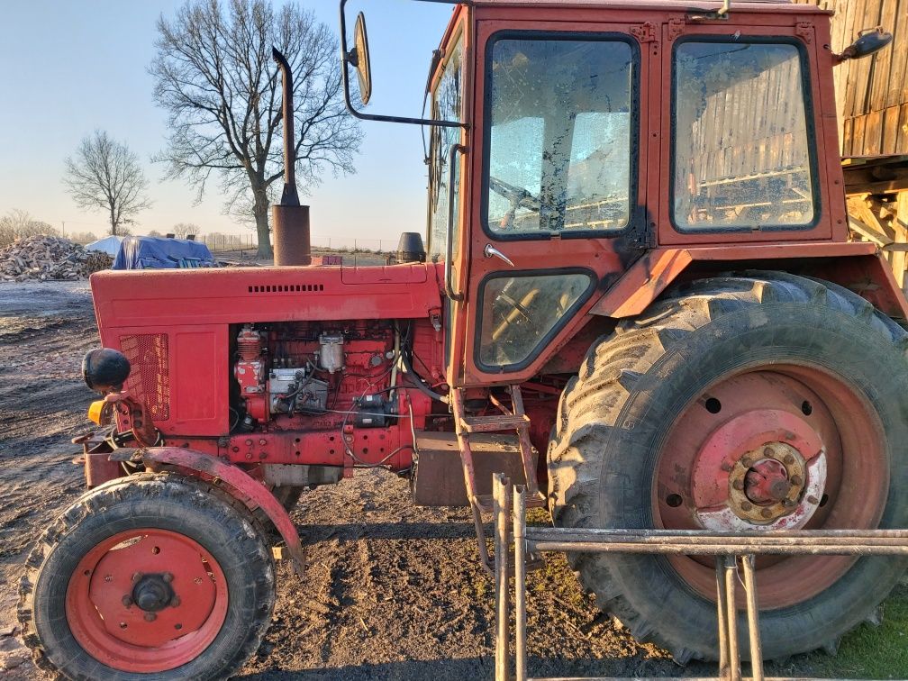 MTZ 82 w dobrym stanie.