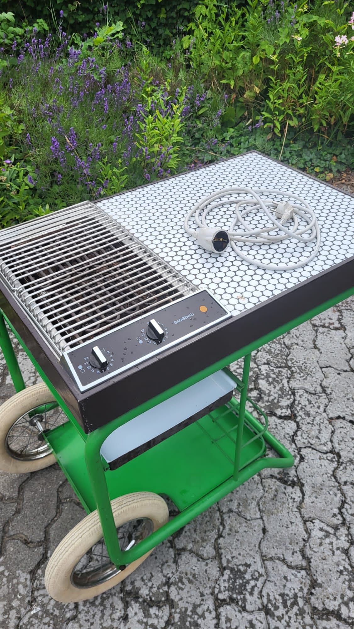 Gaggenau grill elektryczny kółka stolik niemiecki