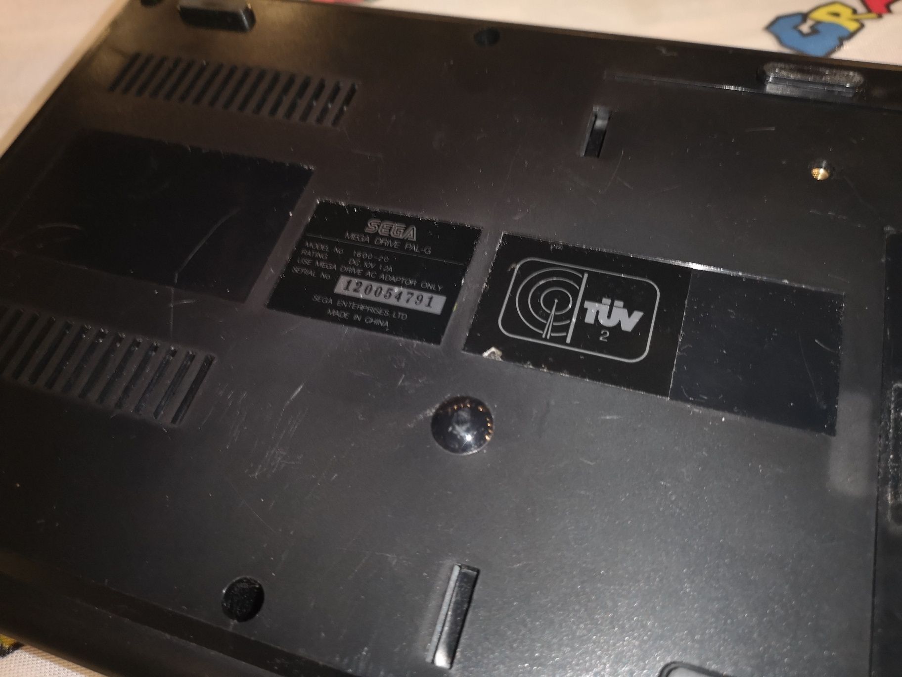Konsola SEGA MEGA DRIVE I (wszystko oryginalne) + 3 gry