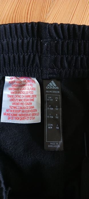 Spodnie dresowe Adidas czarne rozmiar 152