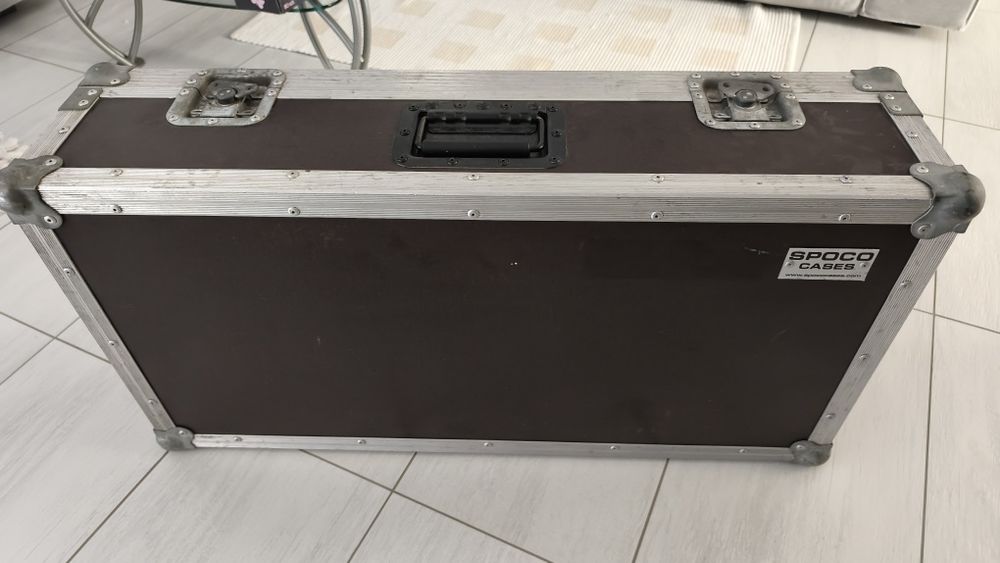 Pedalboard aluminium + case