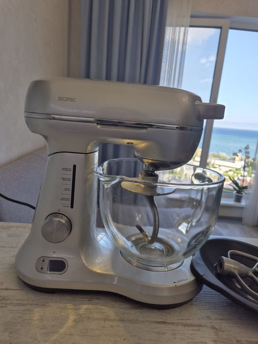 Продам планетарний міксер Bork