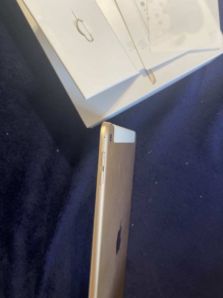 Ipad air 2 A1567 cellular gold