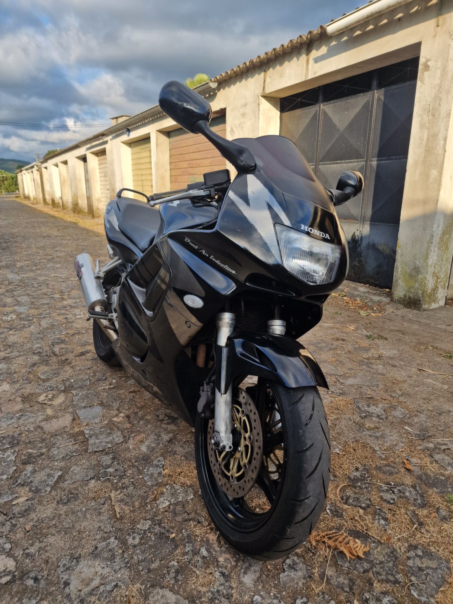 Honda CBR 600 do ano de 98