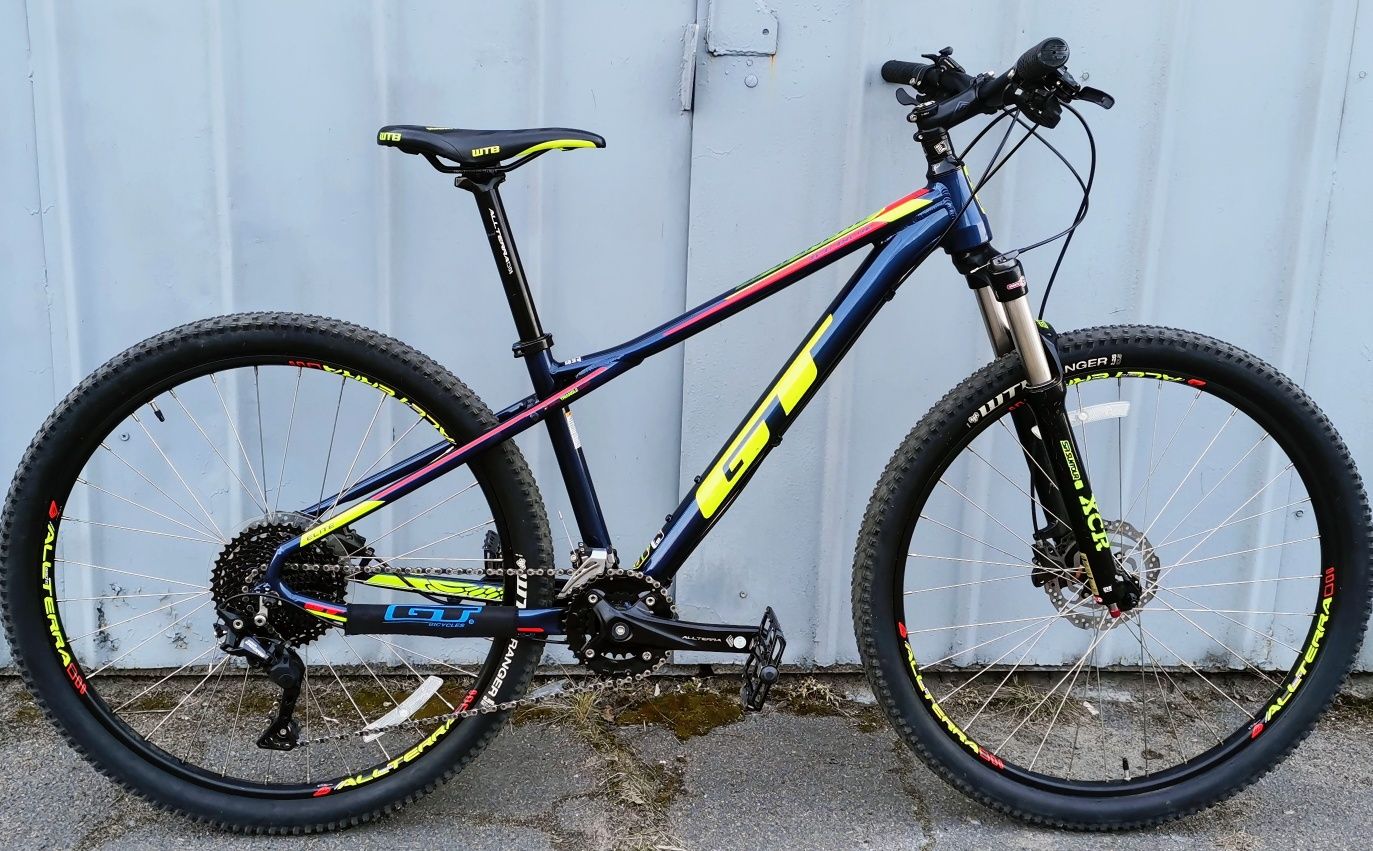 Американський велосипед GT Avalanche Elite на 27.5 колесах. Розмір S.