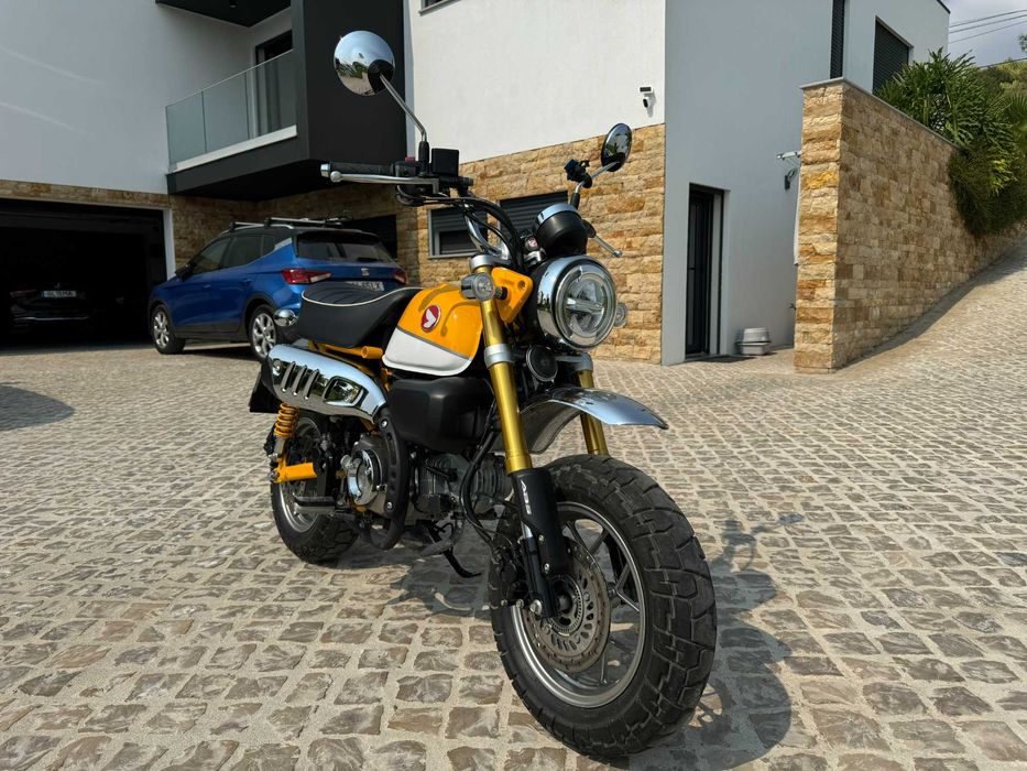 Honda Monkey 125 - Banana Yellow