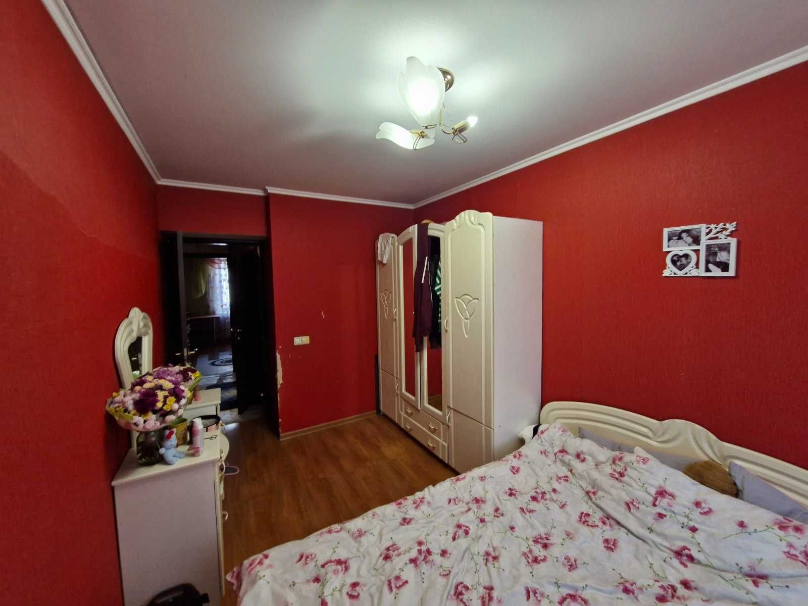 Продам 3-х к/квартиру, вул. Київський Шлях, р-н Зоряного