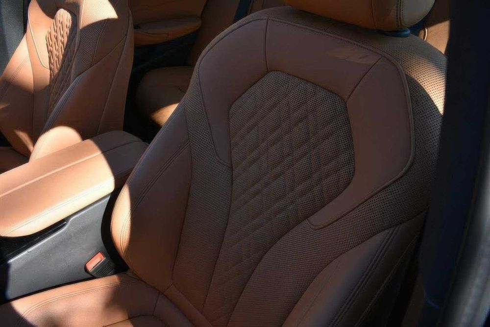 BMW 5 Series 530e Hybrid Plug-in      2023