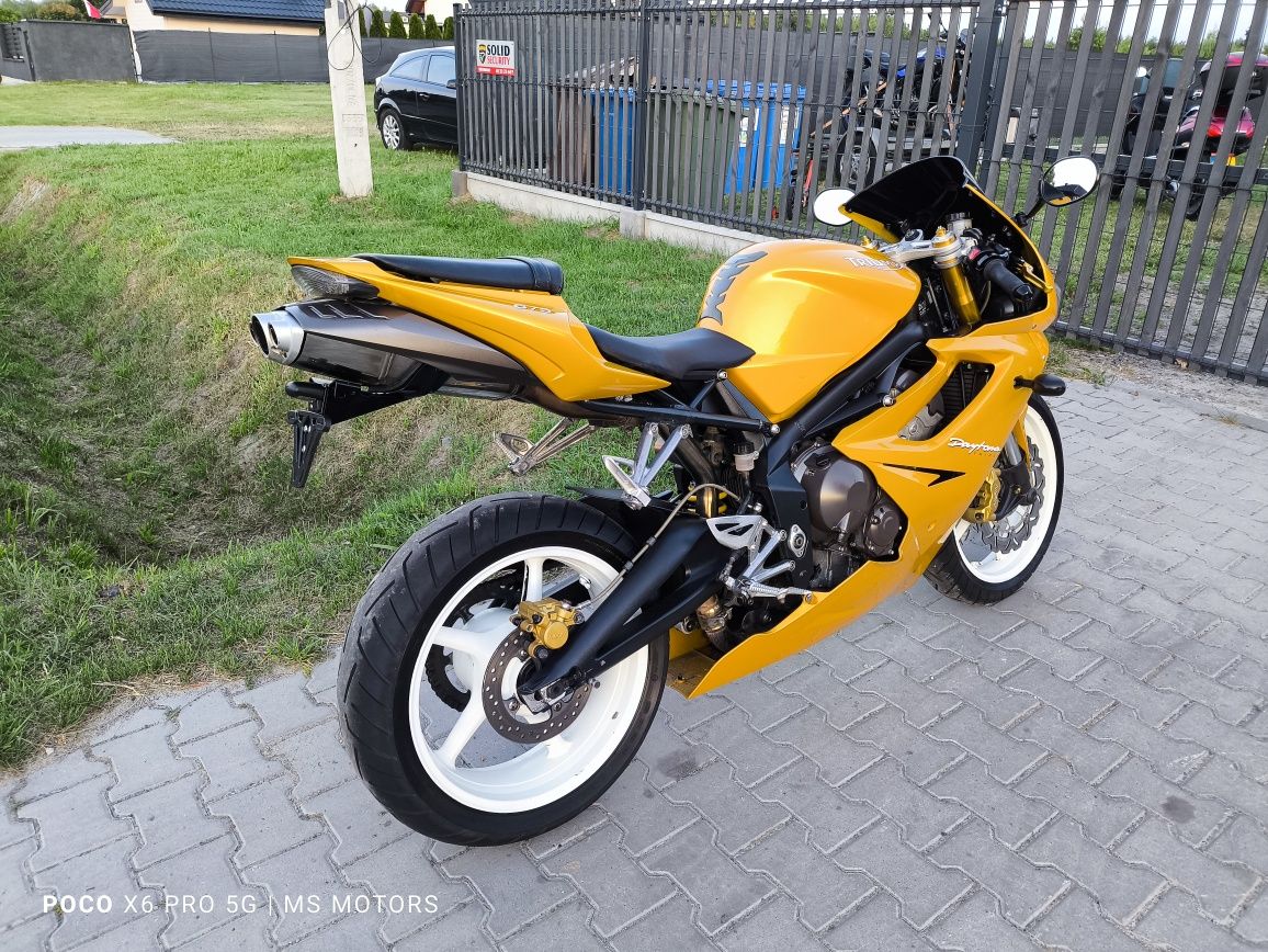 Triumph Daytona triple 675 cm3 2006 rok świetny stan