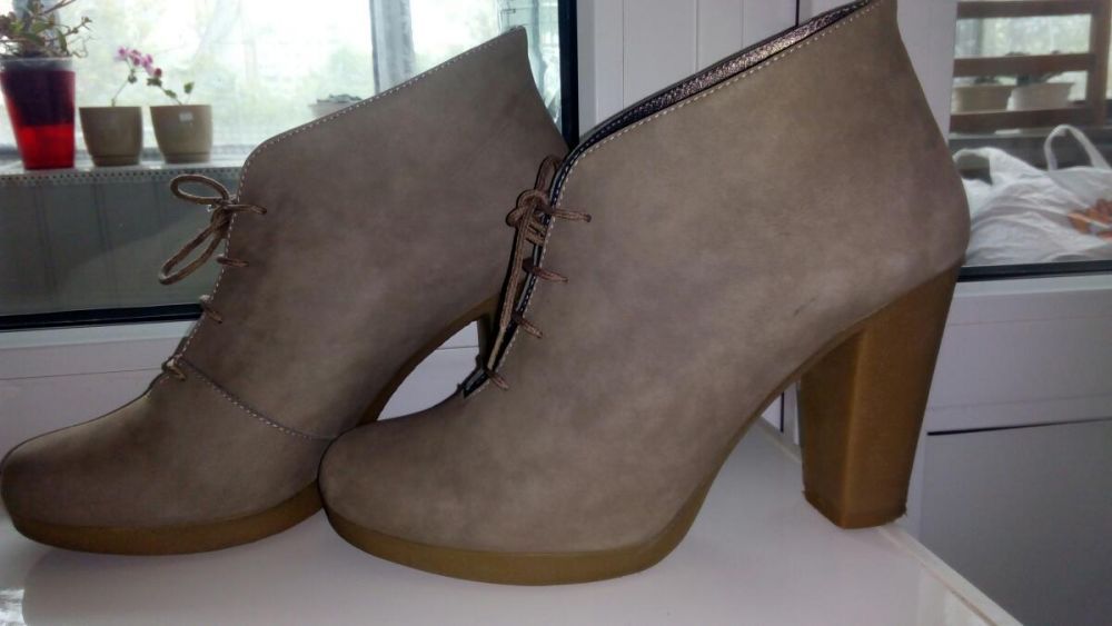 Ботильони, черевики  нубук , шкіра