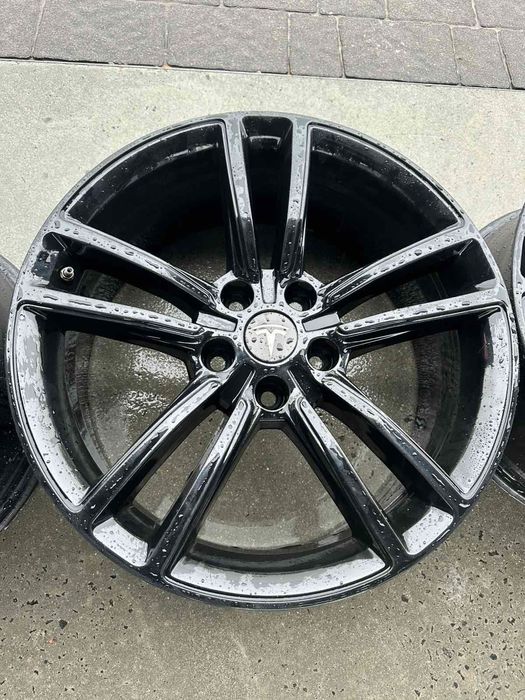 Оригінальні диски Tesla model S