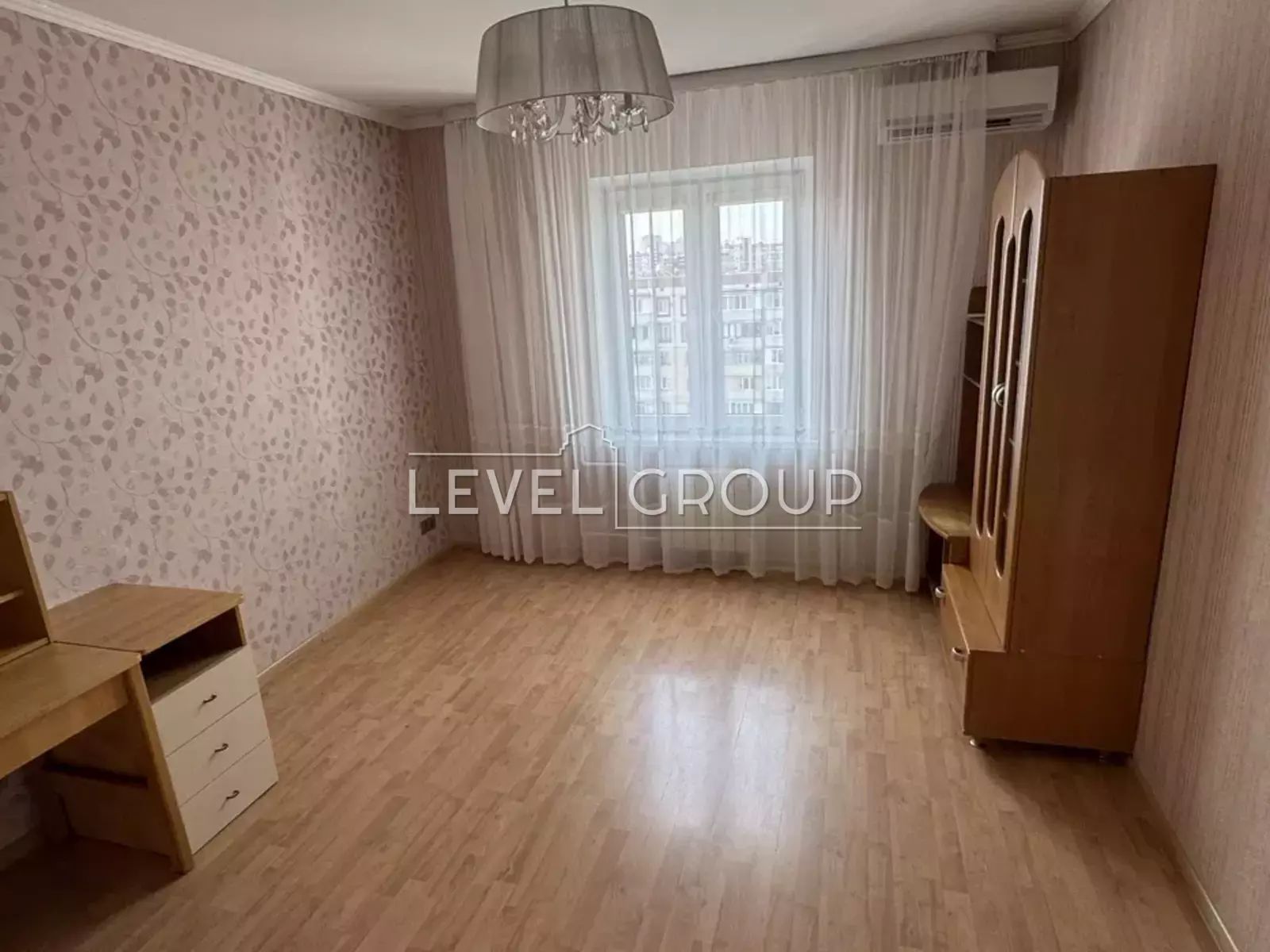 Продаж 3к квартири! З ремонтом! Червоної Калини, ТРОЄЩИНА
