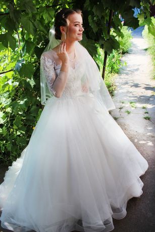 Весільна сукня 42-44р