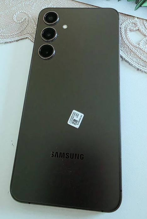 Samsung Galaxy S24 plus